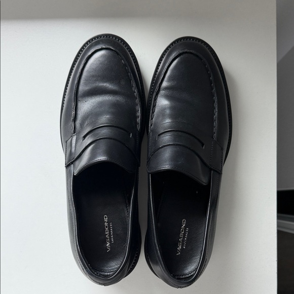 Vagabond Black Loafer - Picture 2 of 3